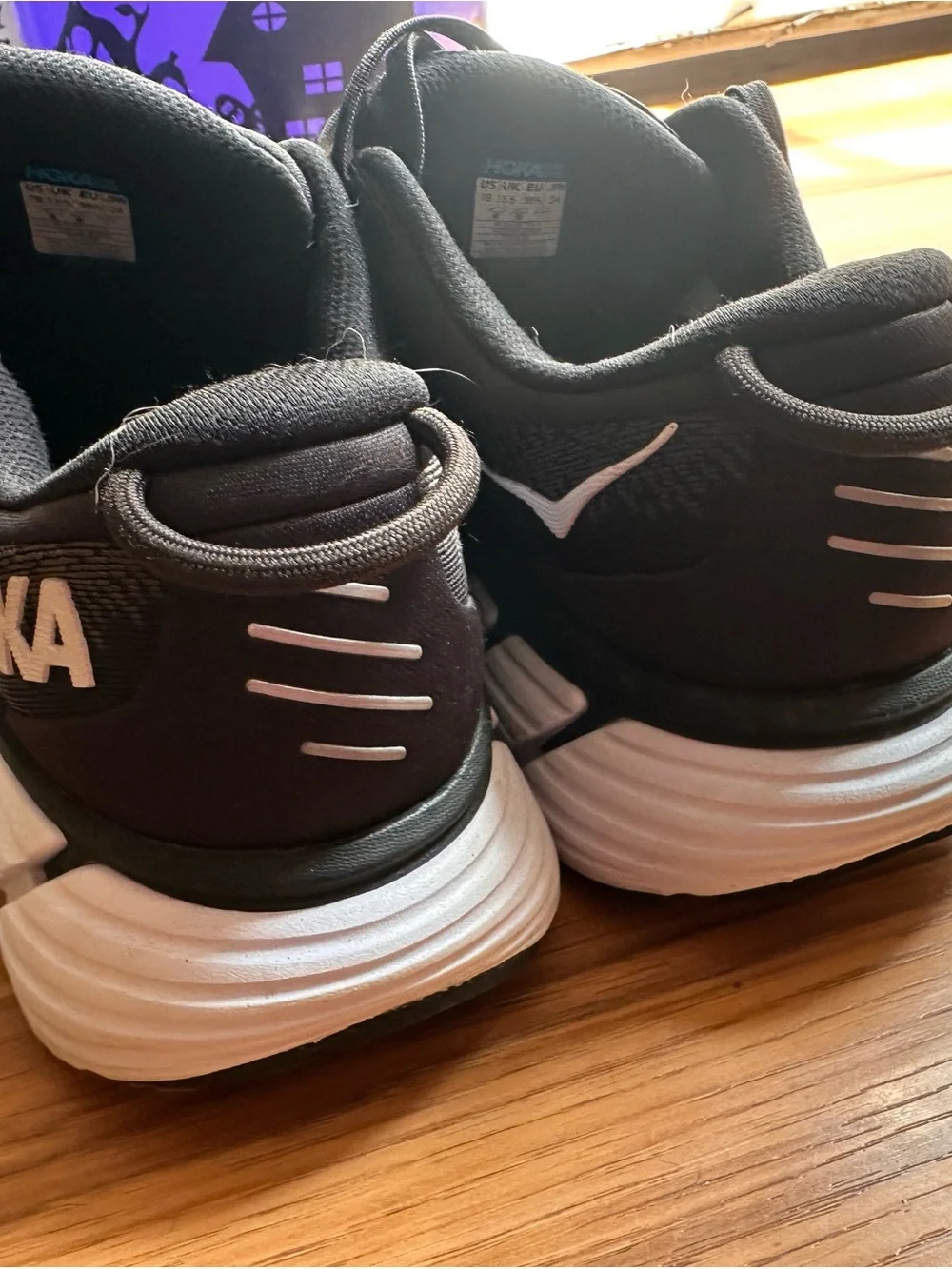 woman atletic shoes